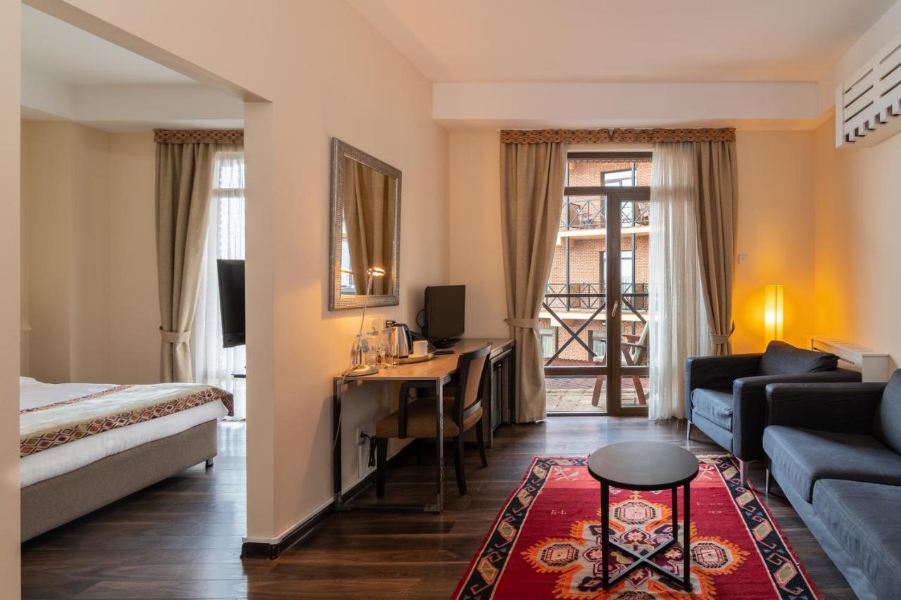 Ginger Hotel Tbilisi Exterior photo